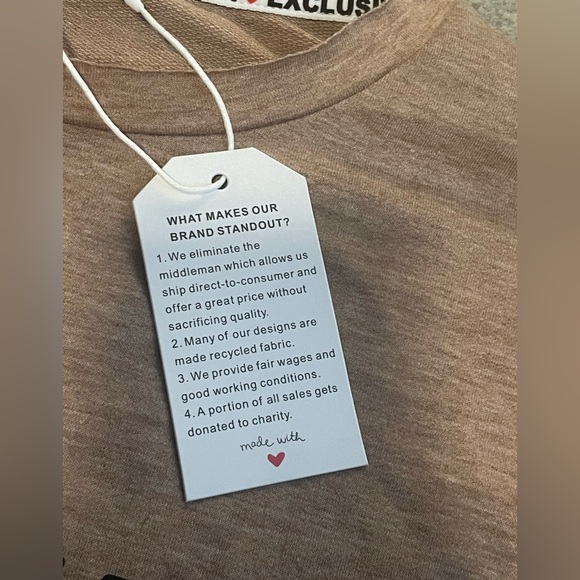 EXCLUSIVE TOP - Picture 2 of 3